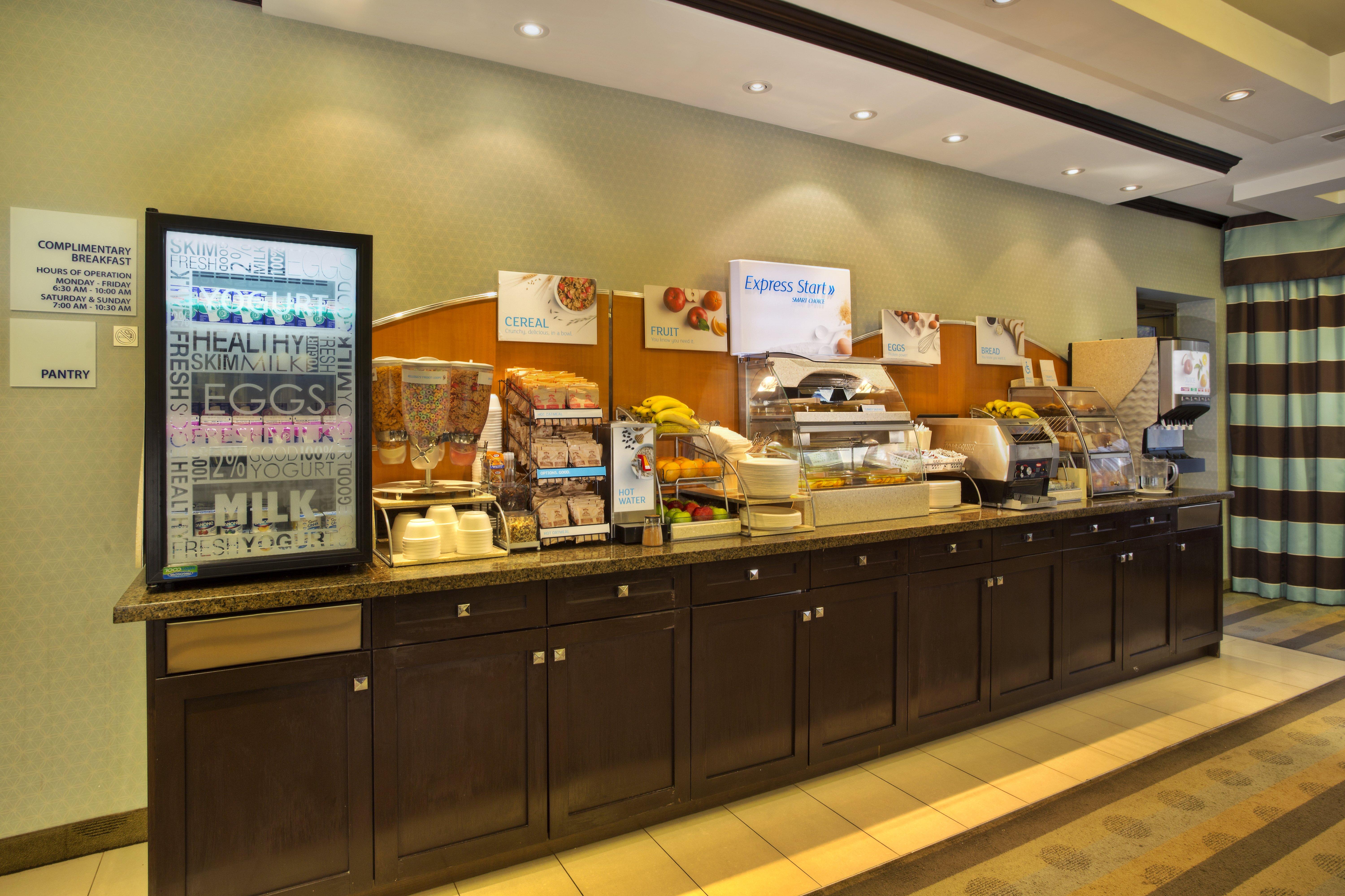 Holiday Inn Express Kingston Central By Ihg Εξωτερικό φωτογραφία
