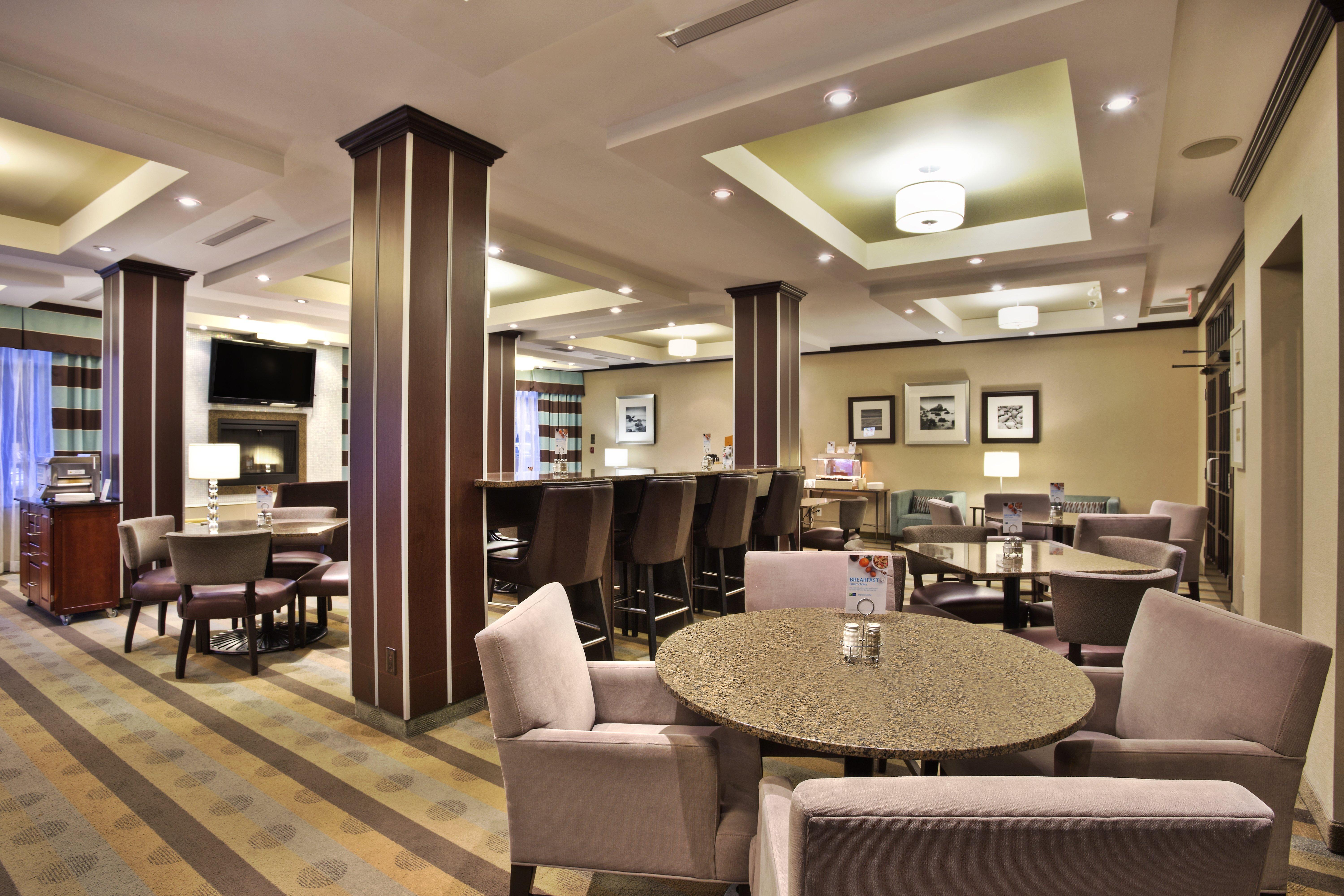 Holiday Inn Express Kingston Central By Ihg Εξωτερικό φωτογραφία