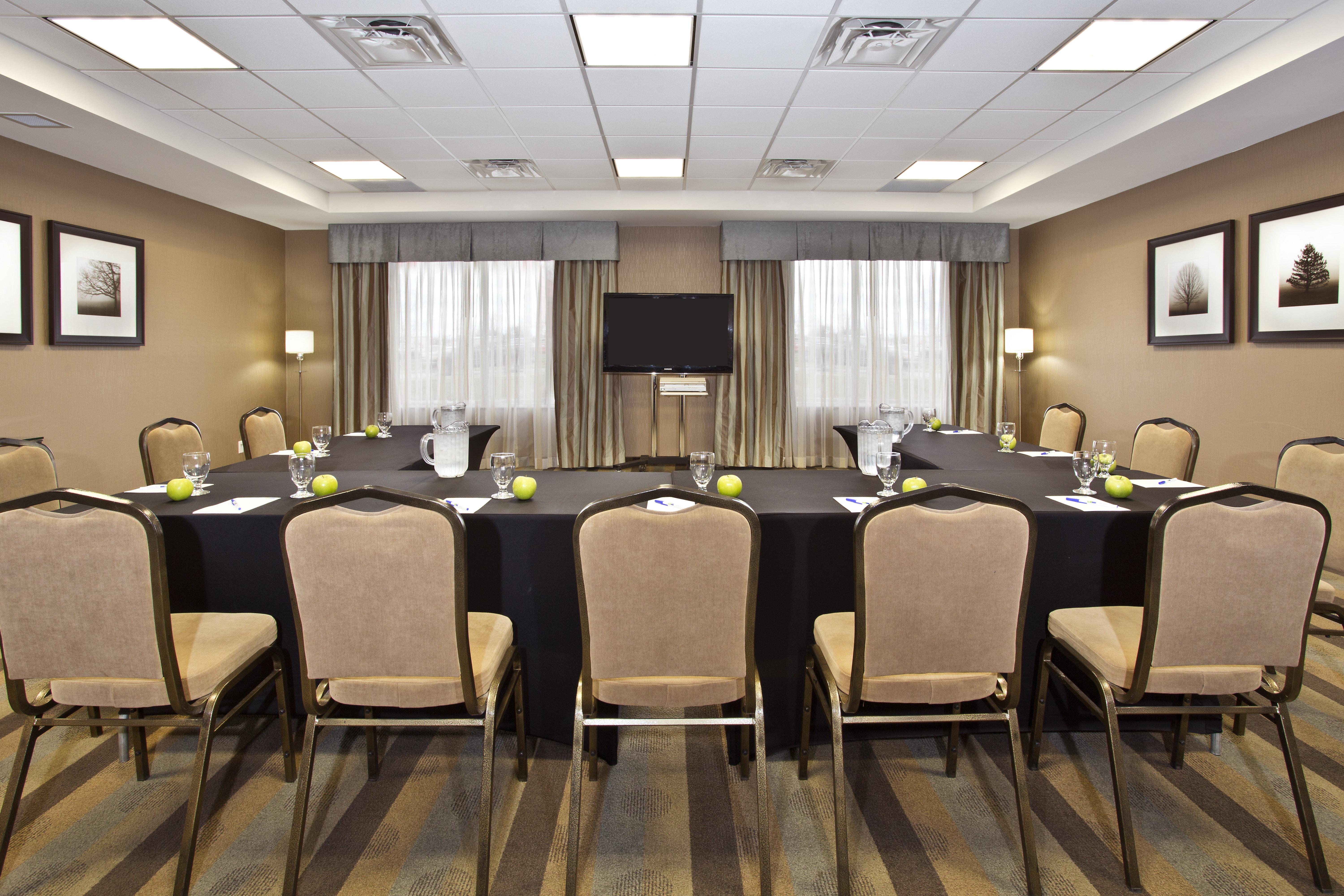 Holiday Inn Express Kingston Central By Ihg Εξωτερικό φωτογραφία