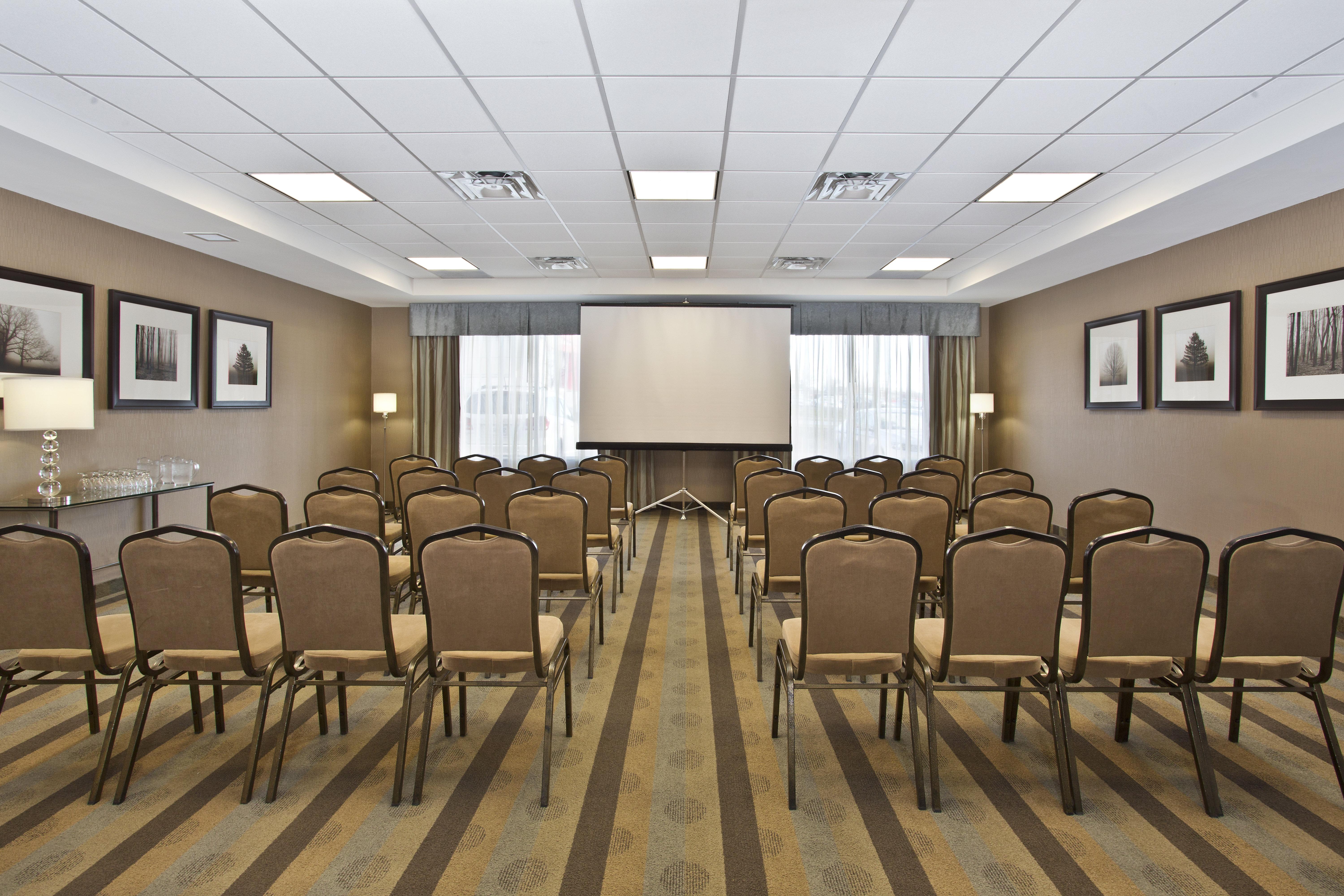 Holiday Inn Express Kingston Central By Ihg Εξωτερικό φωτογραφία