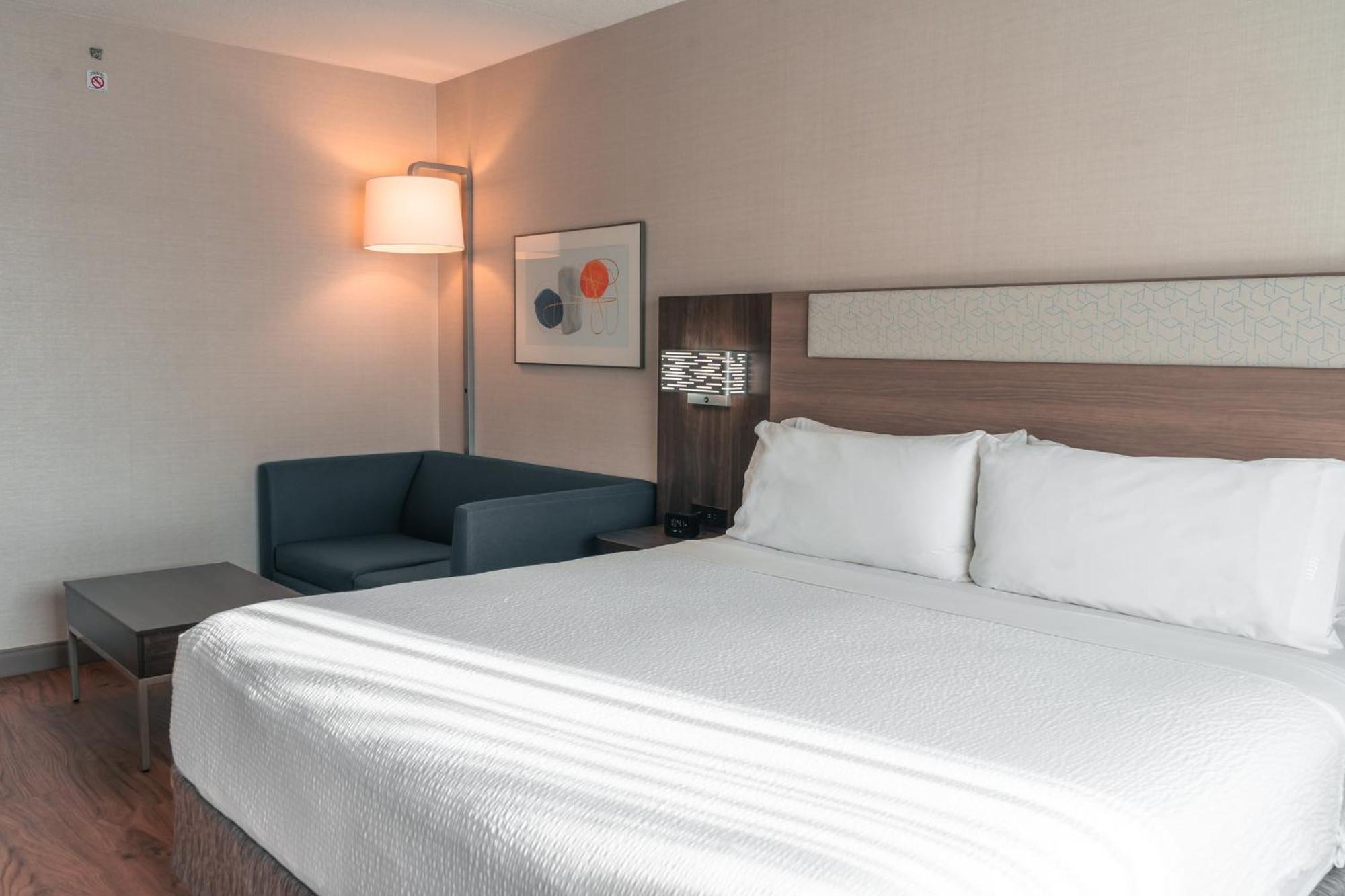 Holiday Inn Express Kingston Central By Ihg Εξωτερικό φωτογραφία