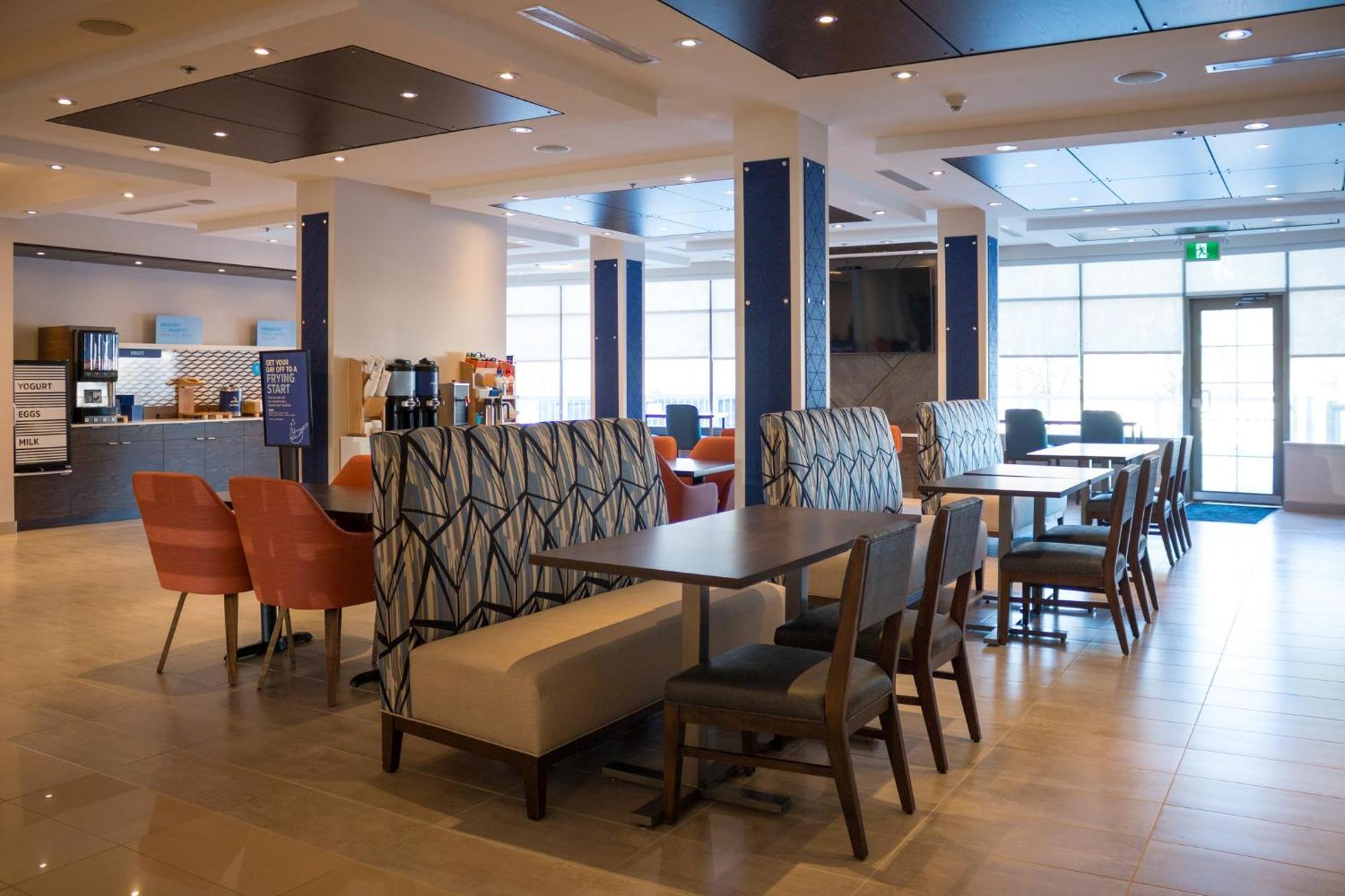 Holiday Inn Express Kingston Central By Ihg Εξωτερικό φωτογραφία
