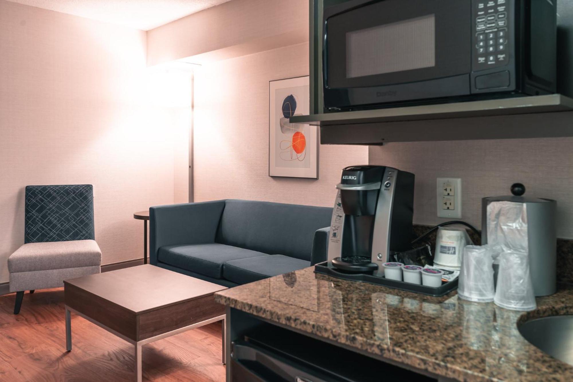 Holiday Inn Express Kingston Central By Ihg Εξωτερικό φωτογραφία