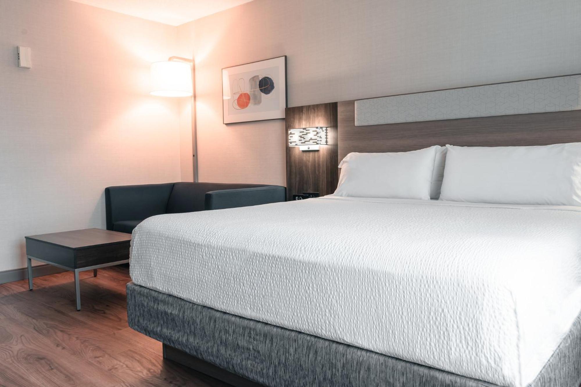 Holiday Inn Express Kingston Central By Ihg Εξωτερικό φωτογραφία