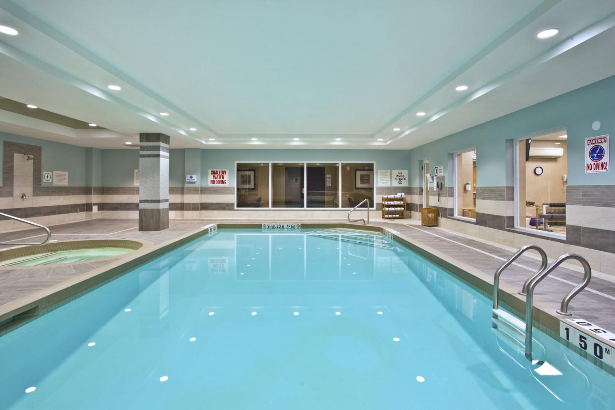 Holiday Inn Express Kingston Central By Ihg Εξωτερικό φωτογραφία