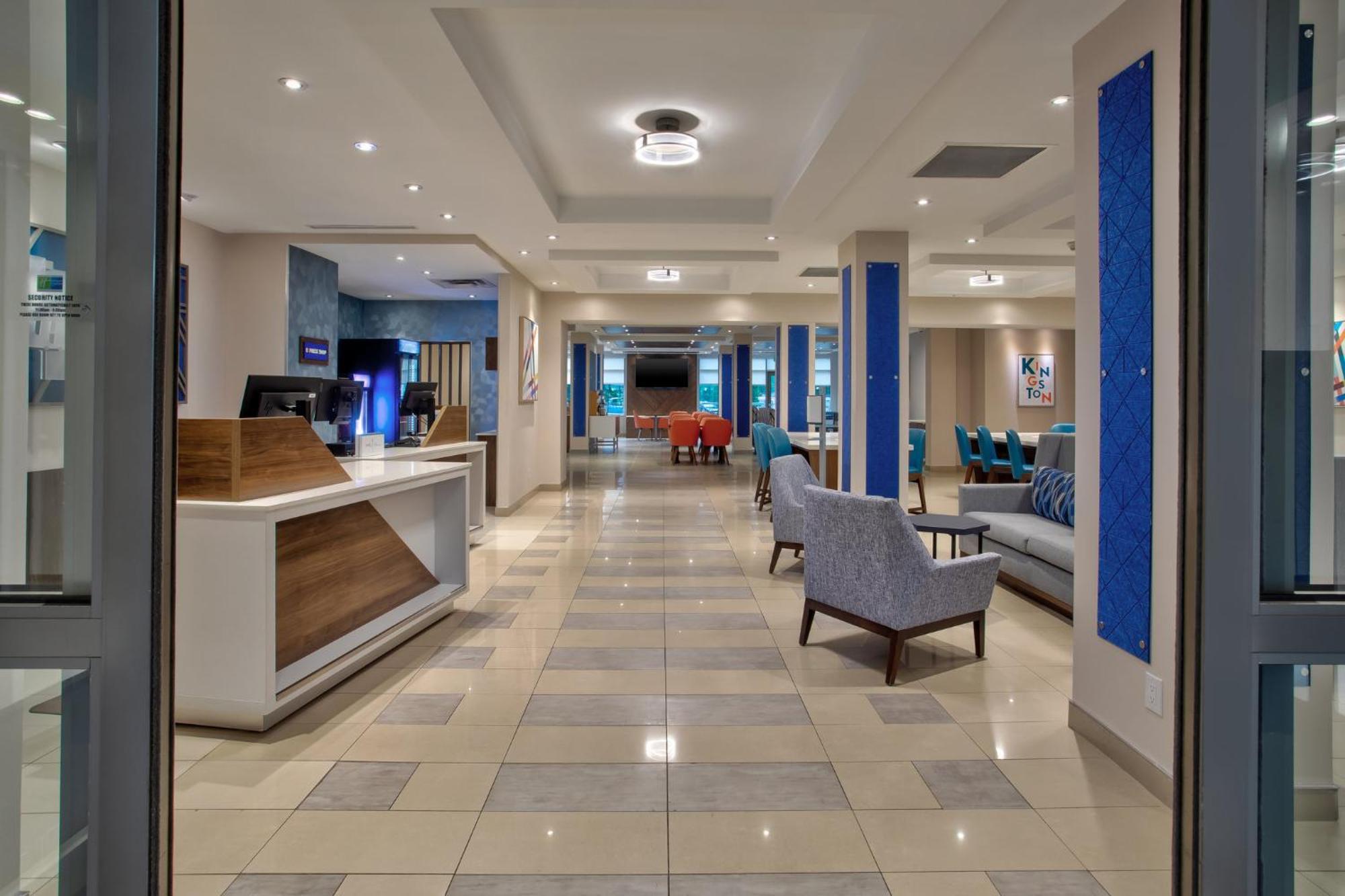 Holiday Inn Express Kingston Central By Ihg Εξωτερικό φωτογραφία