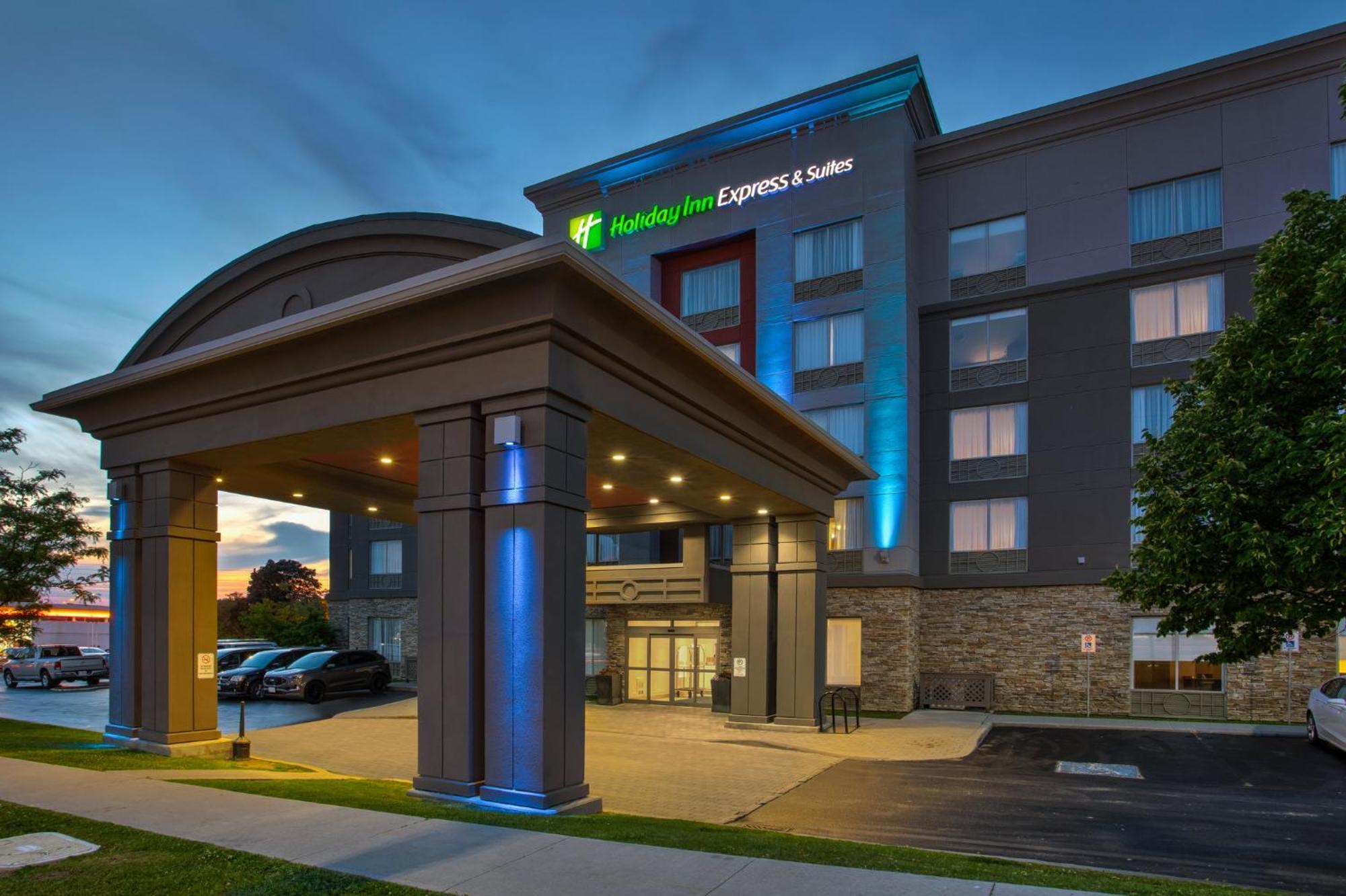 Holiday Inn Express Kingston Central By Ihg Εξωτερικό φωτογραφία
