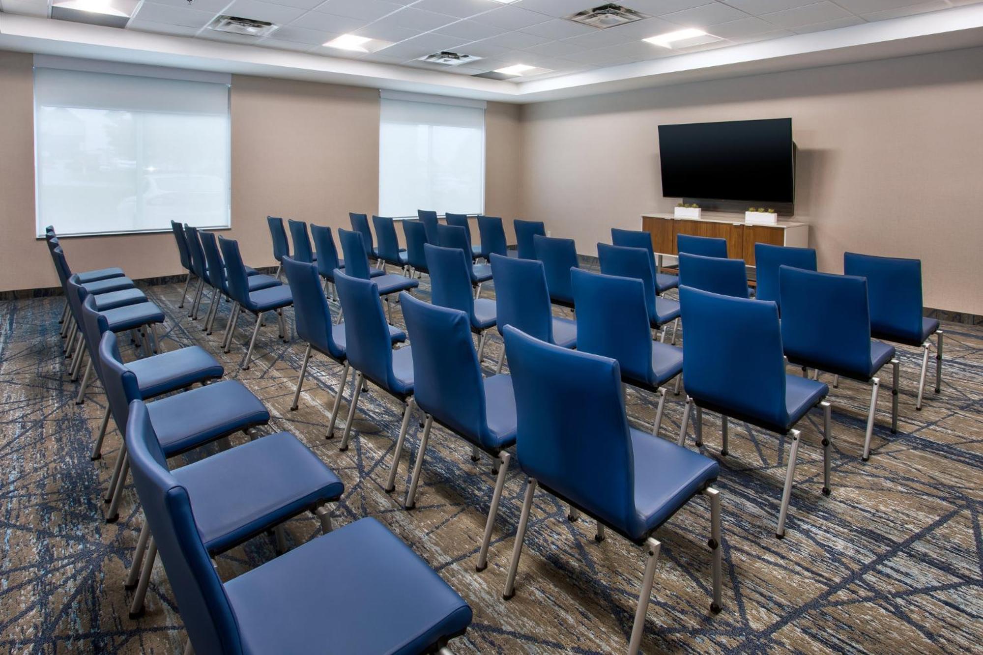 Holiday Inn Express Kingston Central By Ihg Εξωτερικό φωτογραφία