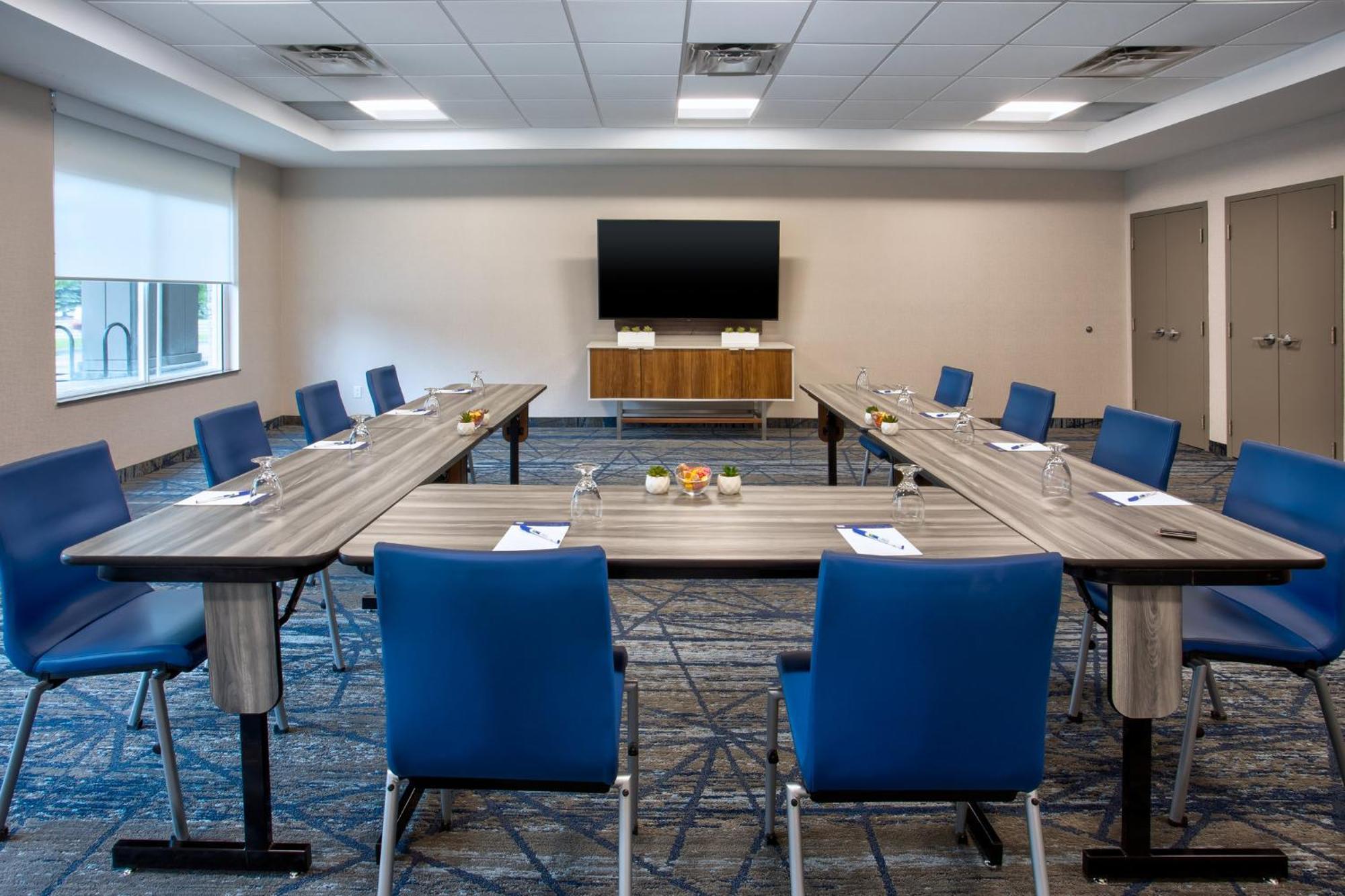 Holiday Inn Express Kingston Central By Ihg Εξωτερικό φωτογραφία
