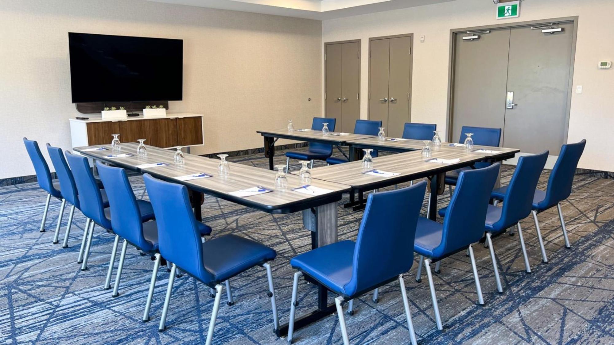 Holiday Inn Express Kingston Central By Ihg Εξωτερικό φωτογραφία
